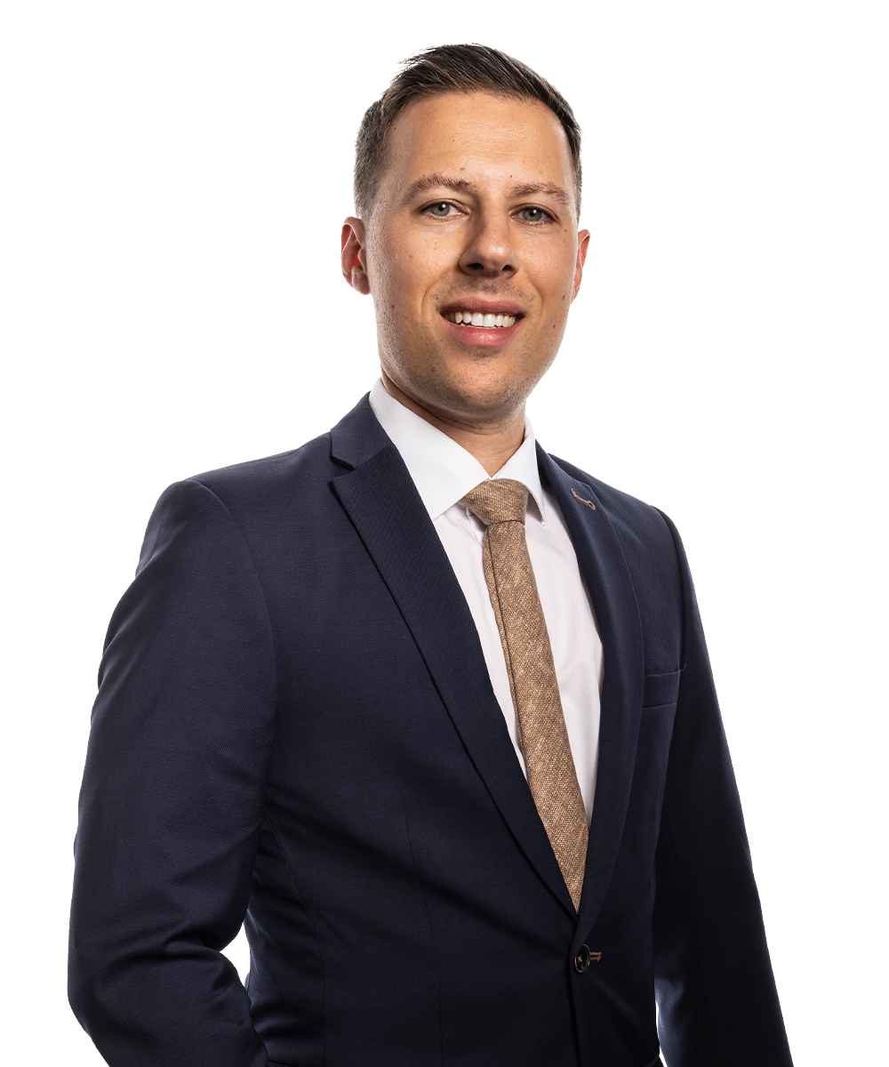 Dr. Iur. Riccardo Brazerol